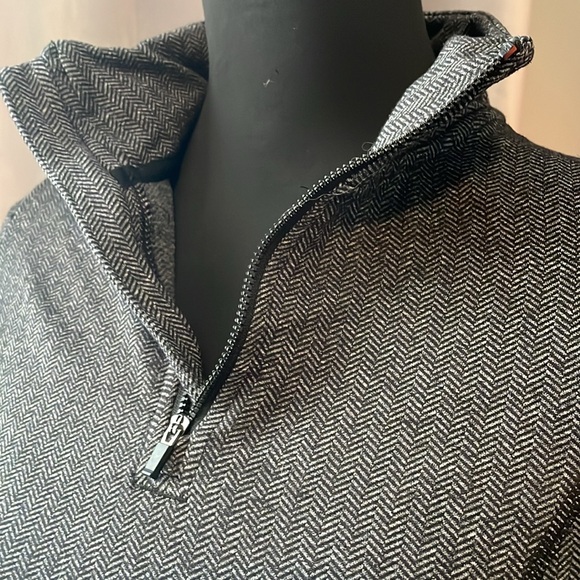 Mondetta herringbone performance/active top - Picture 2 of 6